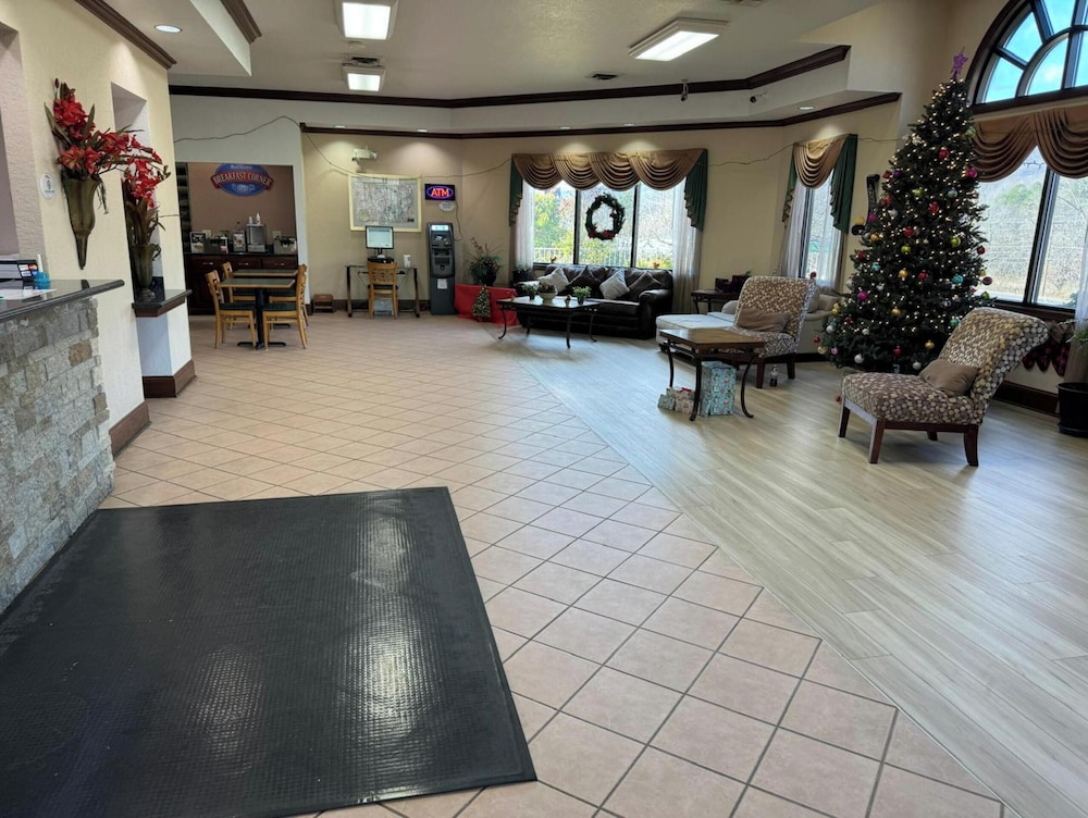 OYO Hotel Harriman near I-40