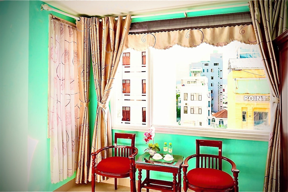Central Beach Hotel - Hostel