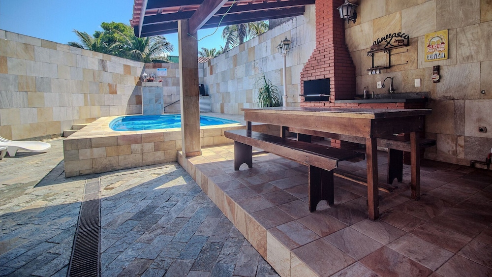 Seu Chalé na praia! SPA com Hidro Aquecida, Fogueira, Piscina, Bilhar