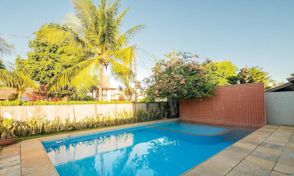 House w/ Pool 200 m From the Beach Pro0003