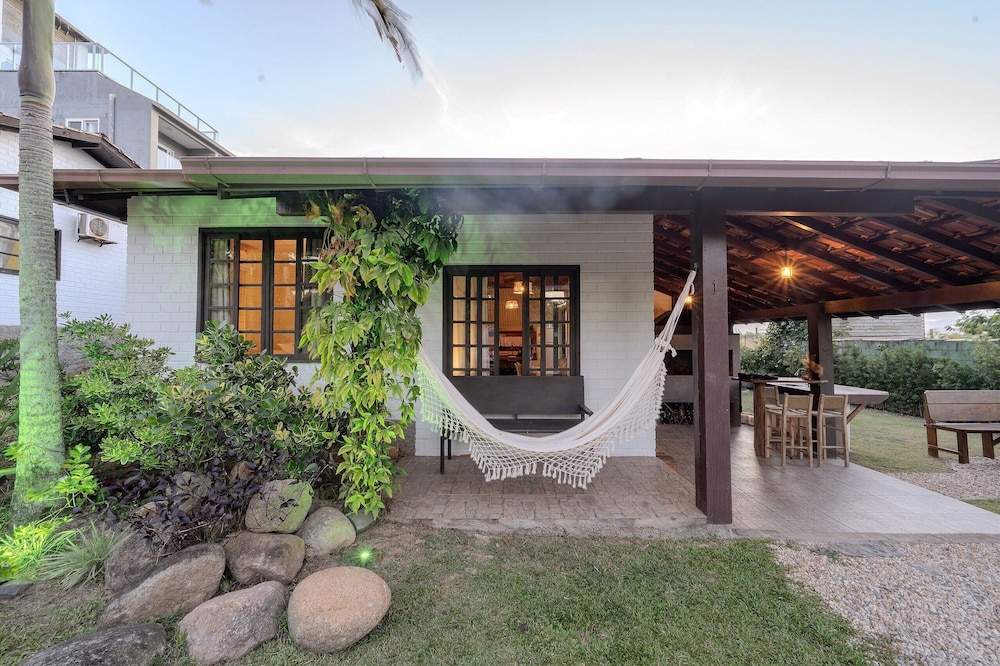 Casas Valley Design - Praia do Rosa - SC