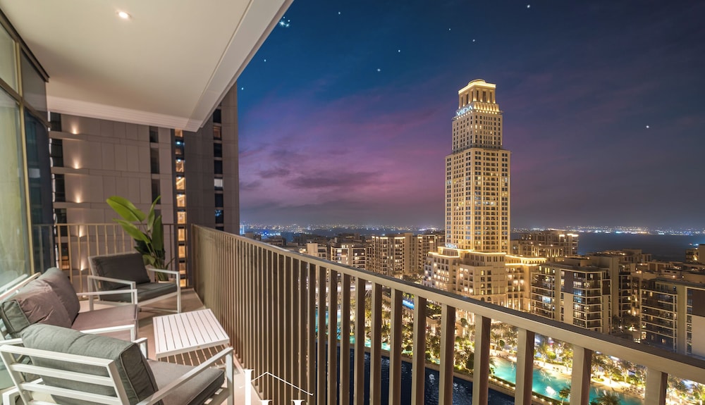 LUX The Creek Palace Residence Suite 2