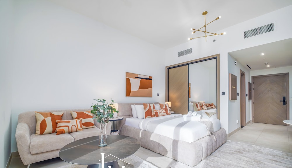 LUX The Modern Binghatti Canal Suite 2