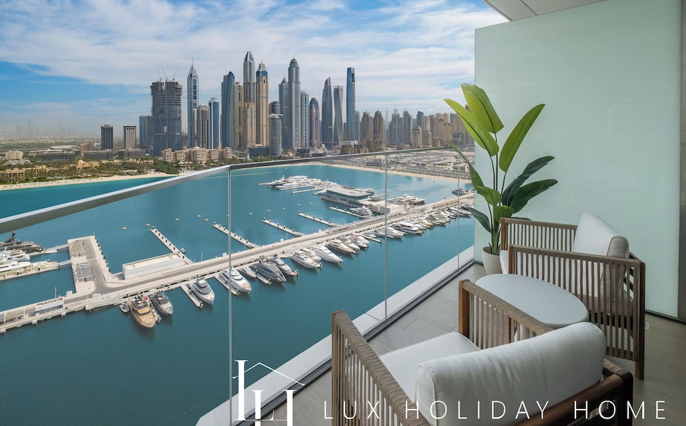 LUX  The Palace Residence Suite 2