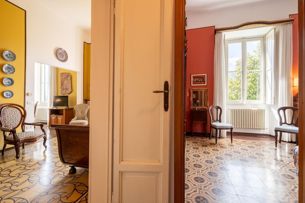 Emilia Gemstone Apartment by Wonderful Italy