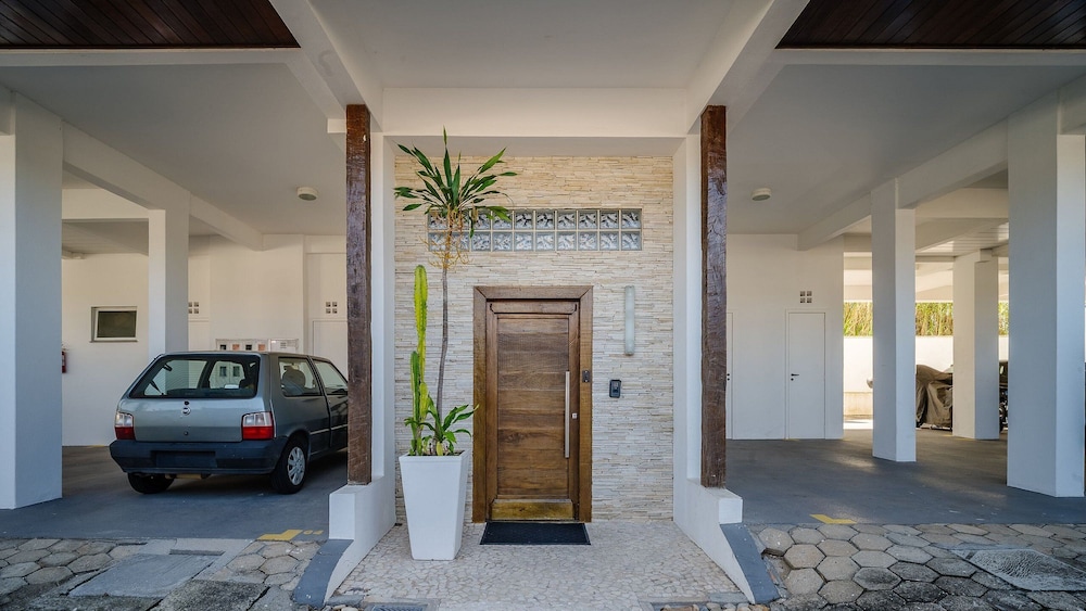 Apartment With Balcony in Lagoa Pir0014