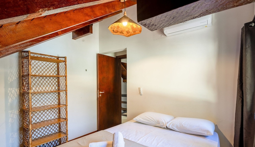 3 B Beachfront House w/ Barbecue Bombinhas Sdn042