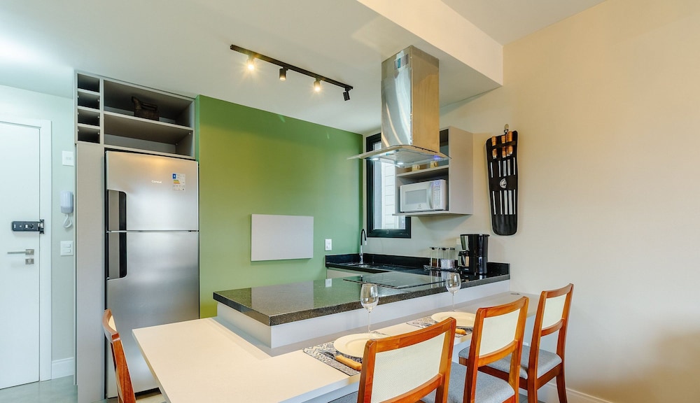 Apartment in Condominium With Gym in PoA - Ips0701