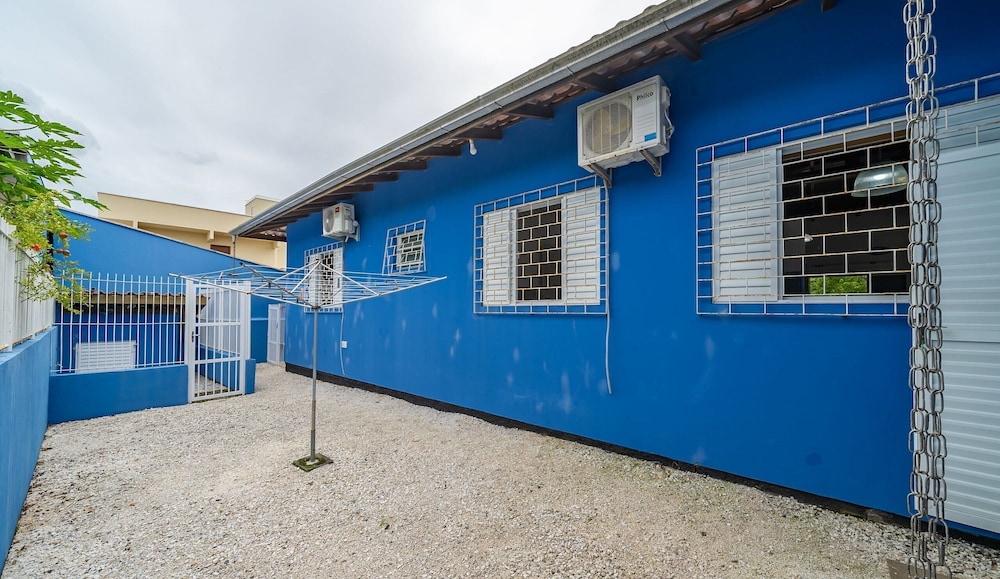 4BR Home w/ BBQ 100m From Beach Jat0355