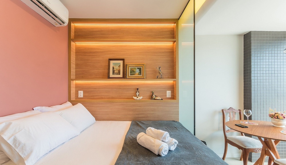Apartments in a Building With a Pool 800m From the Beach in Salvador - EDF