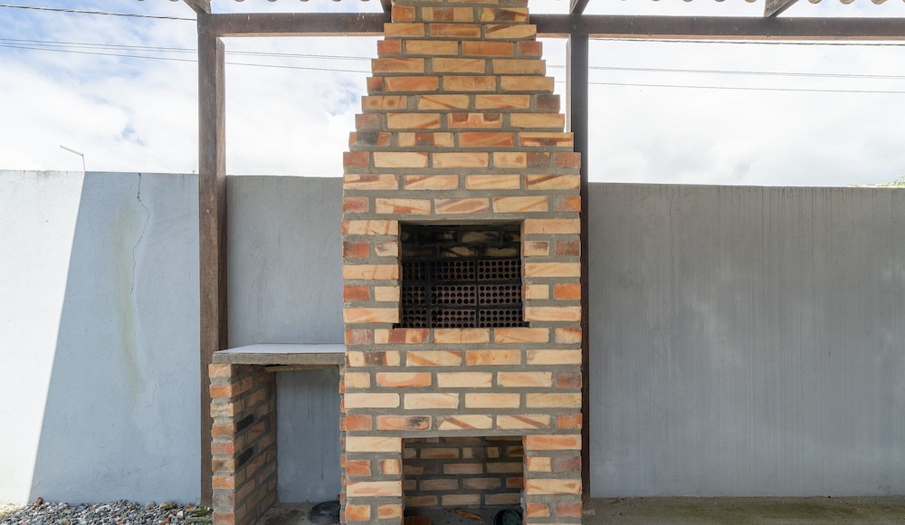 3BR Home w/ BBQ 100m From Beach Rpr056