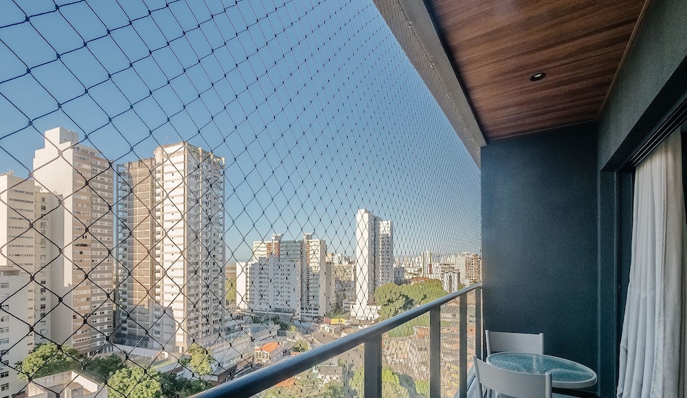Stay With Style and Convenience in Salvador LIV