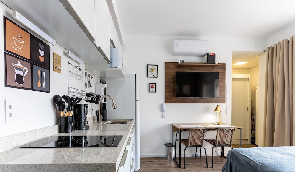 Studio w/ Pool Near Morumbi Shopping Mall Jbn0043