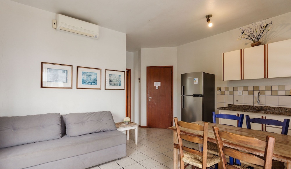 Beautiful Apartments Close to the Beach Stacy