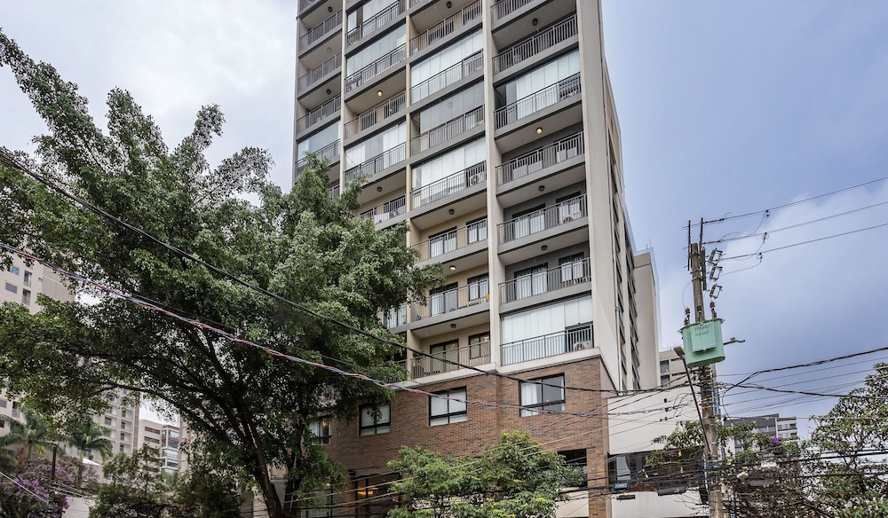 Modern Studio 450m From the Subway Ism0806