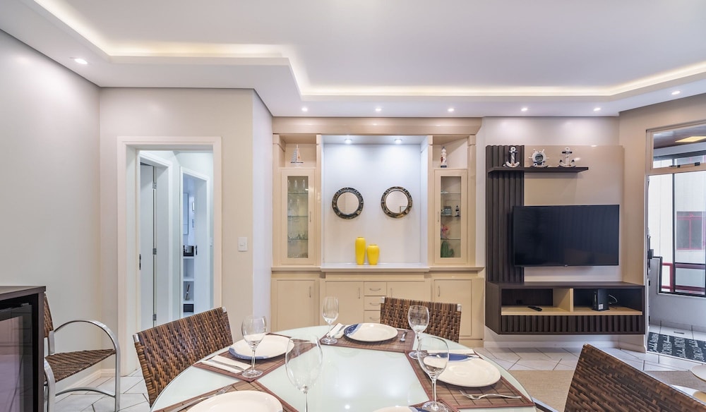 Apt W/bbq and Access to Praia Brava Rra0103