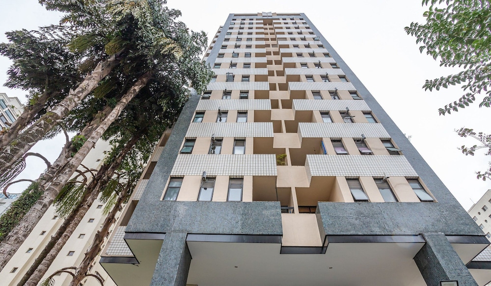 1 Bedroom Apartment with pool 600m from Moema/SP metro station NPZ093