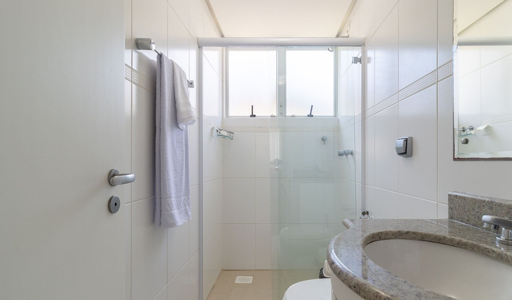 Beautiful apt 3 Minutes From Jurere Beach Vma101