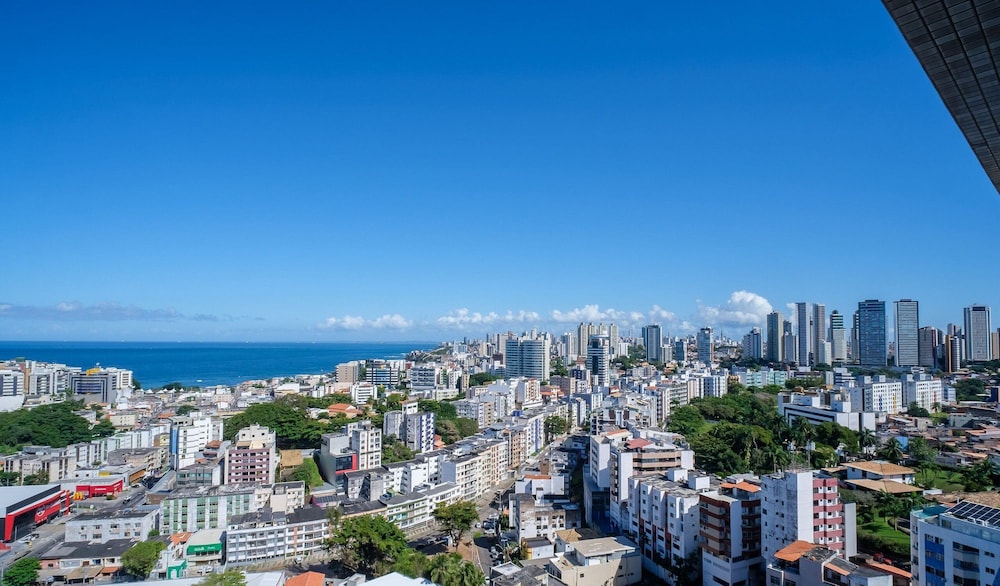 Apartments in a Building With a Pool 800m From the Beach in Salvador - EDF