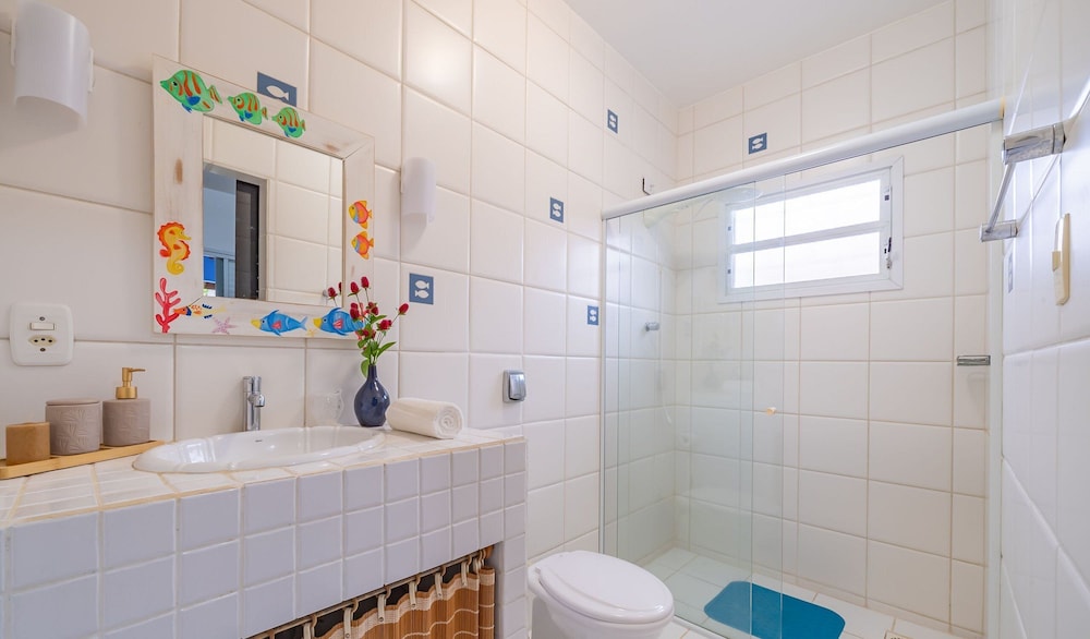 4BR Home w/ BBQ 100m From Beach Jat0355