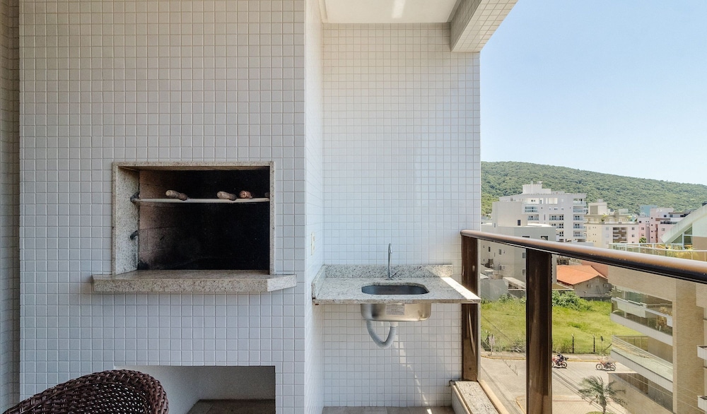 CSD - Apartments Near Bombas Beach