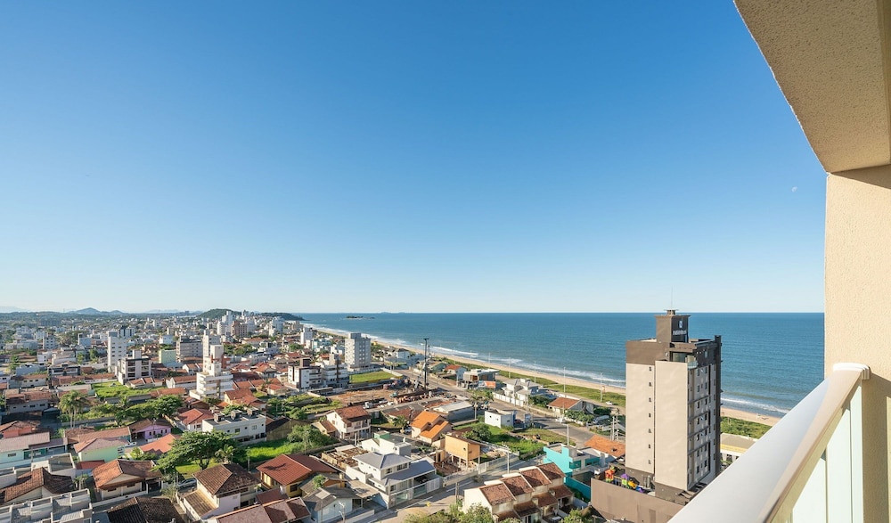 Sea View Apt w/ BBQ 70m - Vhb1104