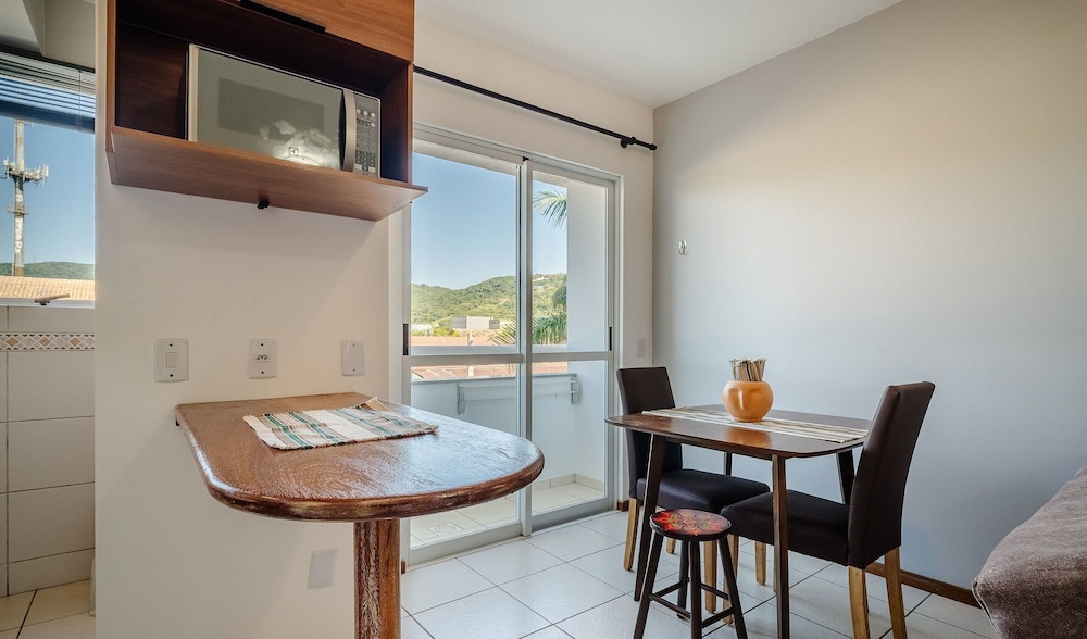Apartment With Balcony in Lagoa Pir0014