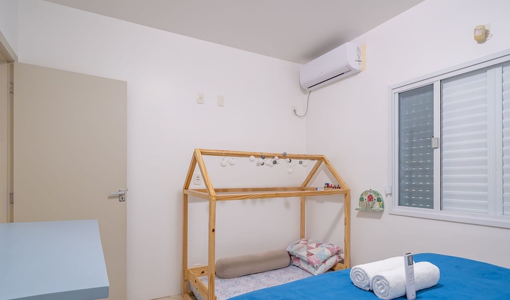 4BR Home w/ BBQ 100m From Beach Jat0355