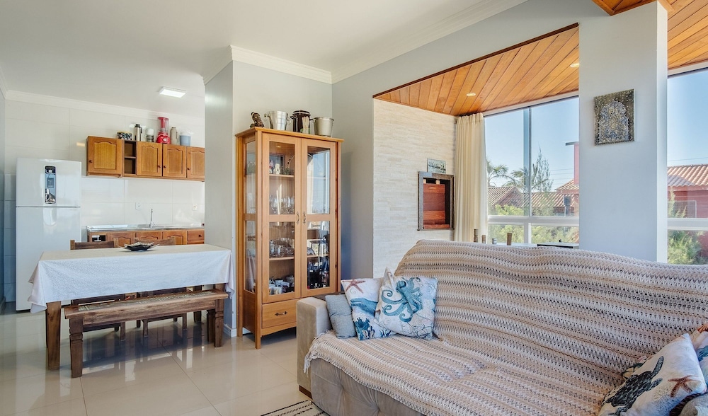 2 Bedroom Apartment 260m From the Beach Rib0201