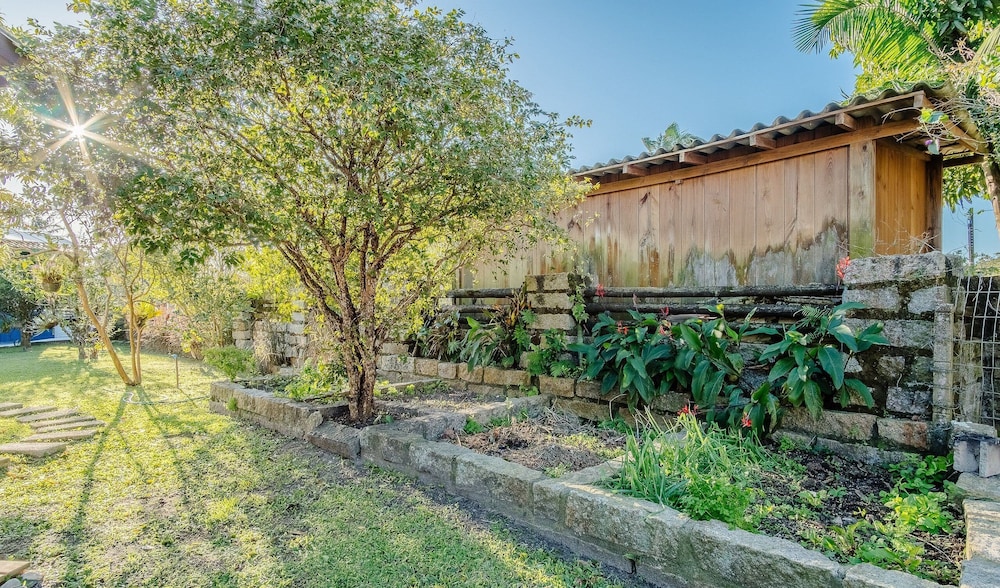 3-bedroom House 800m From the Beach Tab0140