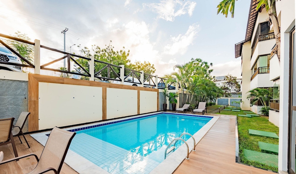 Complete Apt Near Stella Maris Beach Jsm0103