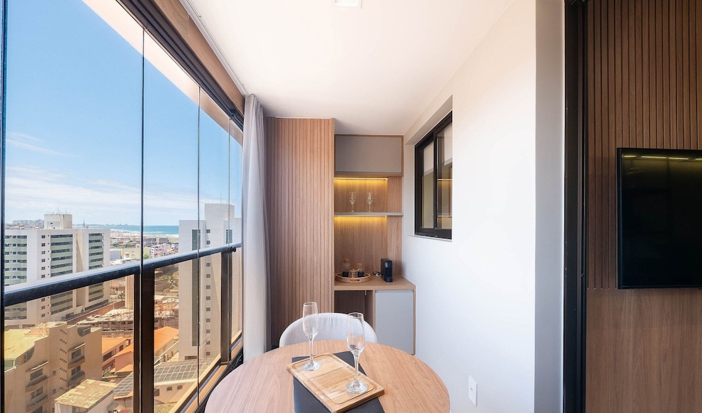 SMT - Building 750m From the Beach in Salvador