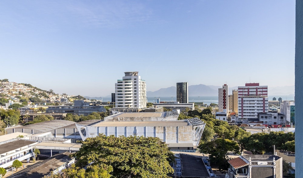 Evas - Charming Apartments With Sea View in Floripa