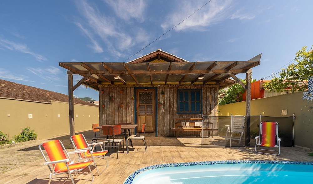 5BR House w/ Pool Near Beto Carrero SC Jrs0045
