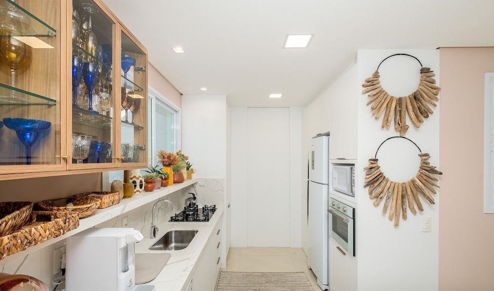 Cobertura C/jacuzzi e Churrasq em Jurere Rvo401