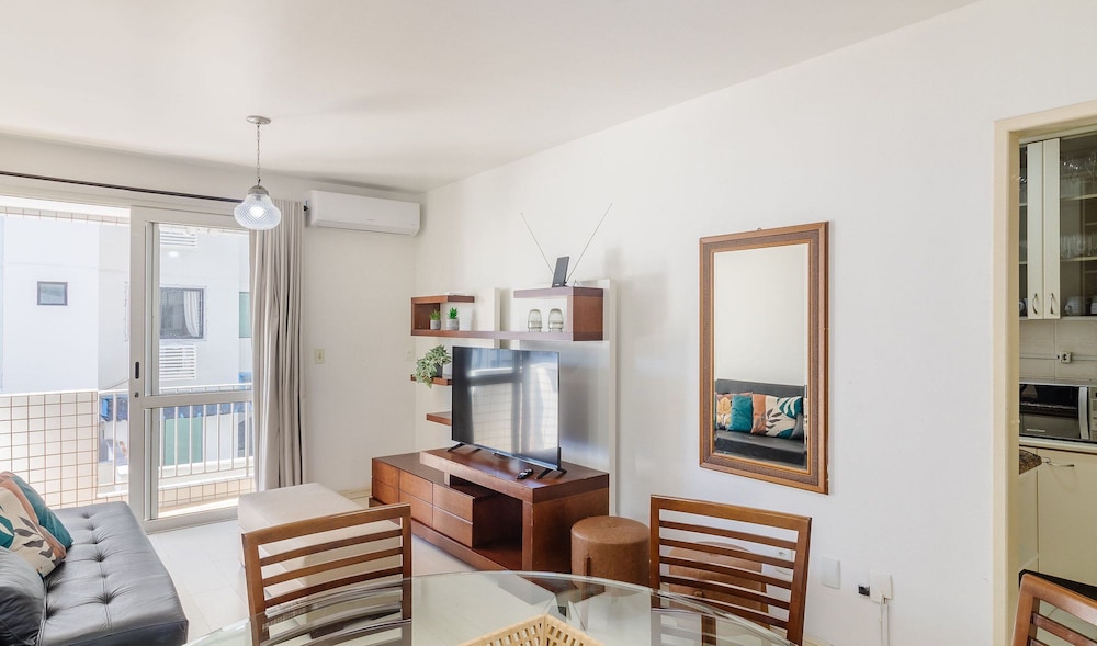 Modern and Fully-equipped Apartments 100m From Central Beach - VTR