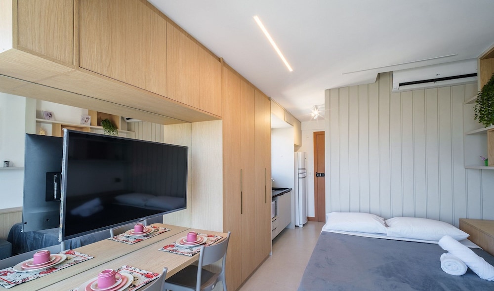 Modern and Fully Equipped Apartments 500m From Barra Beach in Salvador ZBN