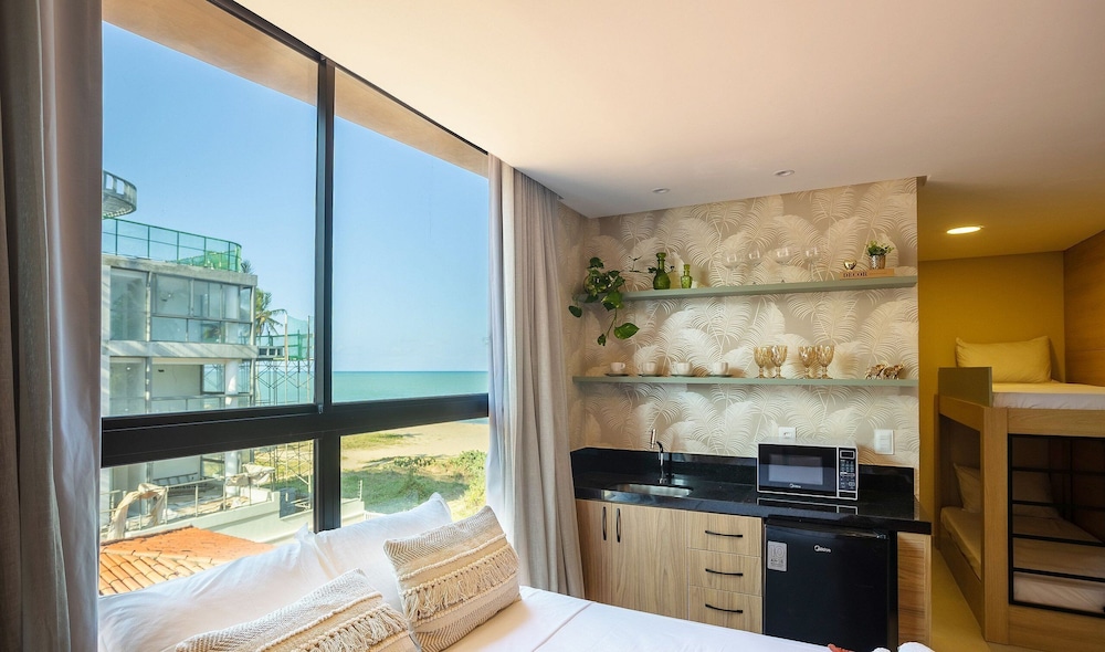 Breeze Residence By Carpediem