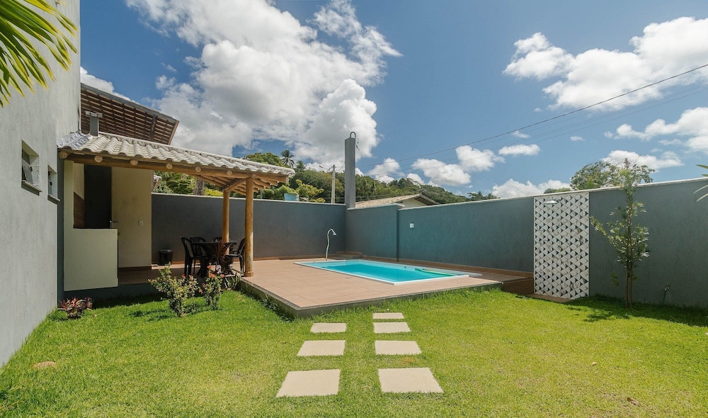 Condominium With Pool 950m From the Beach - PDM