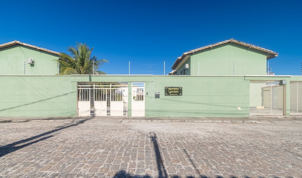 Apartments in Condominium With Pool 1km From the Beach - GIU