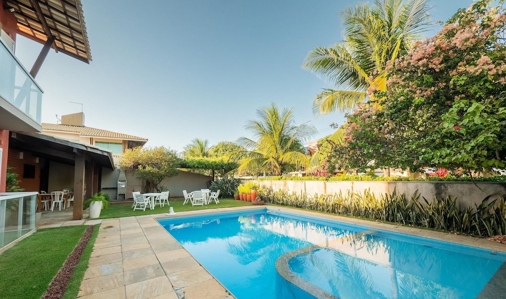 House w/ Pool 200 m From the Beach Pro0003
