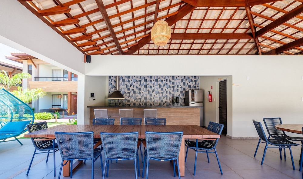 Charming Apartment With Pool View! Bio0079