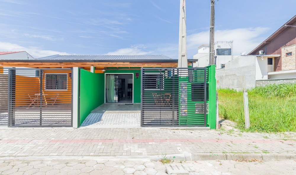 RUC - Houses 270m From Canto Grande Beach
