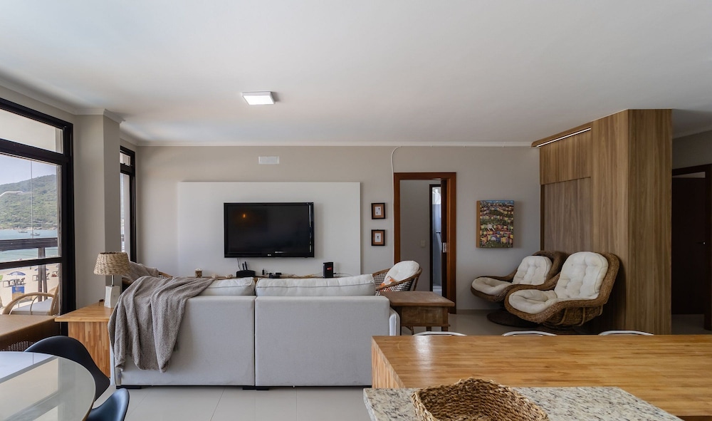 Beautiful Seaside Apartment With Barbecue Rig0102