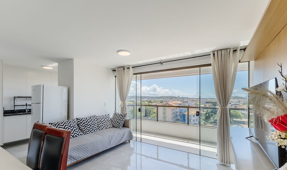 Building With Swimming Pool 300m From the Beach in Ilheus - MMD