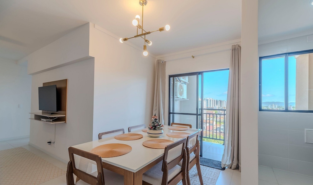 MCB - Apartments With Pool Near the Beach