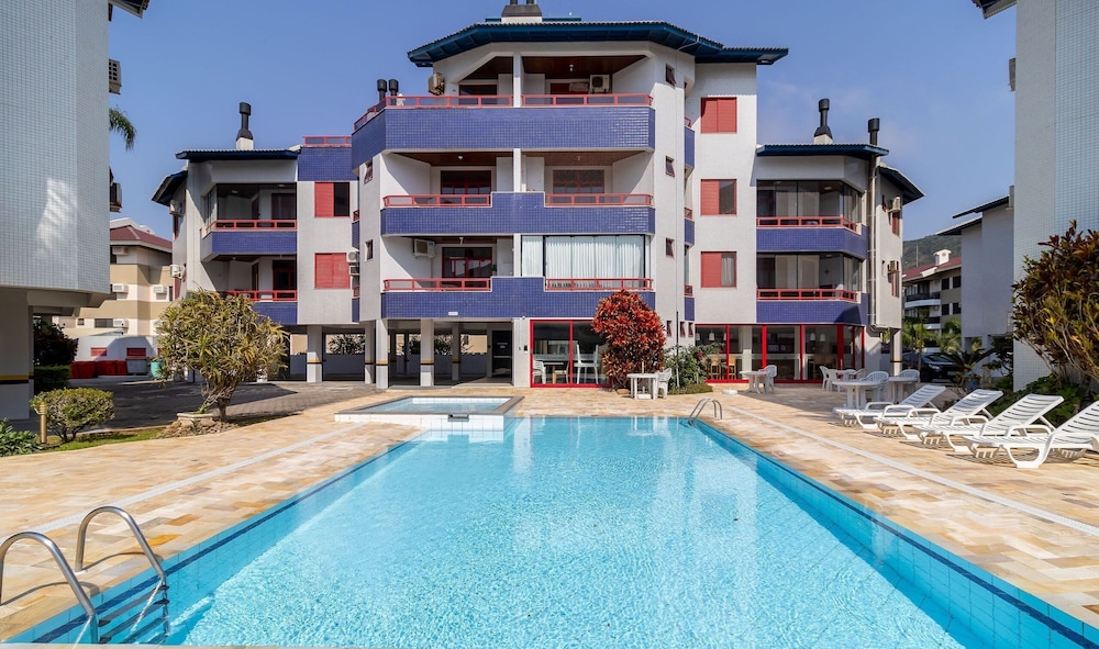 Comfortable Apart 150m From Praia Brava Rra0205