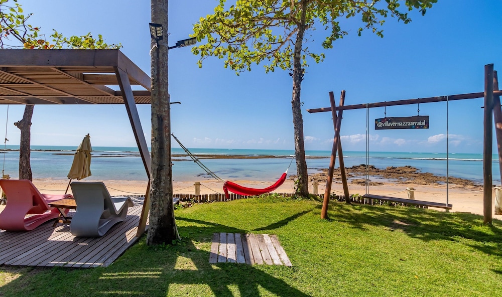 Fully Equipped Apartments in an Oceanfront Condo With Leisure Area and Pool Vvas