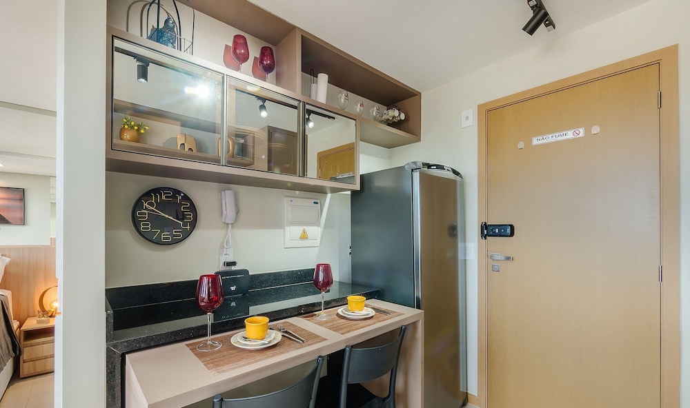 Apartamentos em Prédio c/Academia na Ondina-SSA-HOA