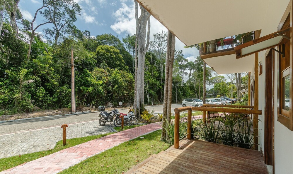 Houses in the Ecovillage D'ajuda Condominium - EVL